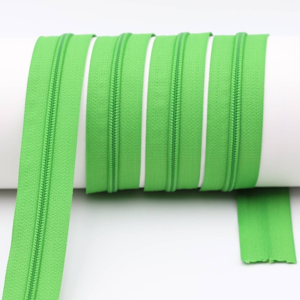 Endlos Reißverschlüsse lose - pro Meter - Spirale (5mm) apfelgrün