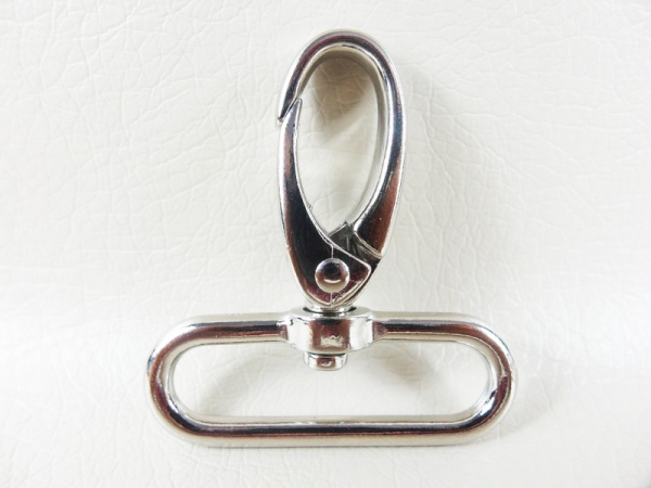 Carabiner hook 40 mm model "oval" silver