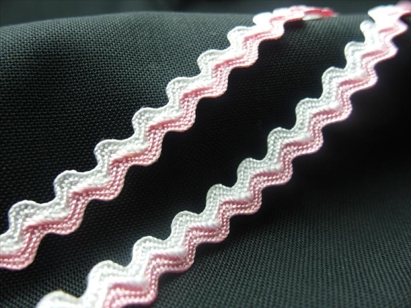 Pink-white rickrack braid