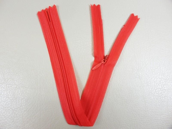 Seam-covered zippers 25 cm pink-salmon