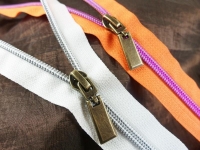 Endless zippers model "Brilliant" No. 7 / with pink spiral / purple-pink