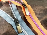 Endless zippers model "Brilliant" No. 7 / with silver spiral / violet-silver