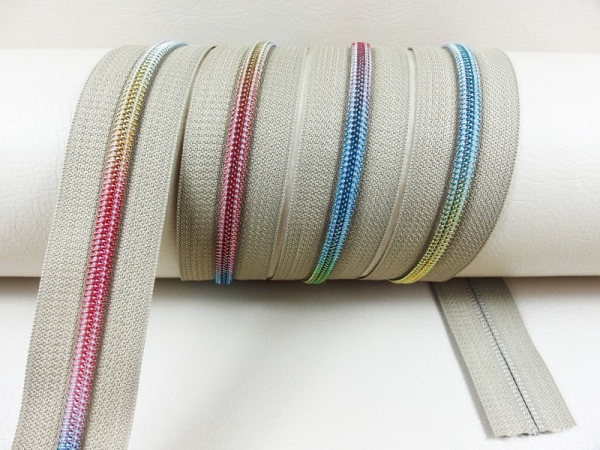 Endless zippers model "Brilliant" No. 7 / with rainbow spiral / beige