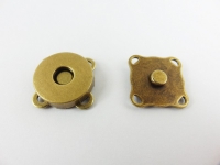 Magnetic button for sewing on 19 mm / old brass